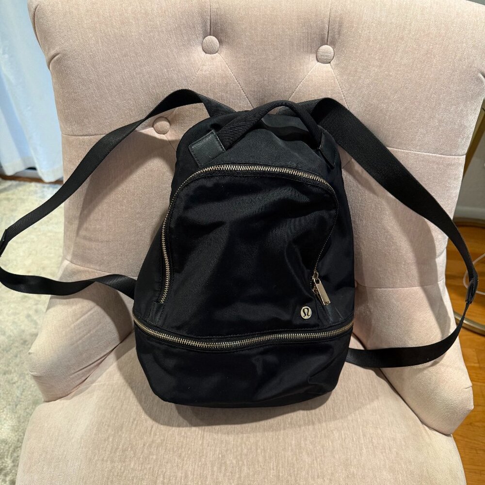 lululemon City Adventurer Backpack Mini 10L in black/gold